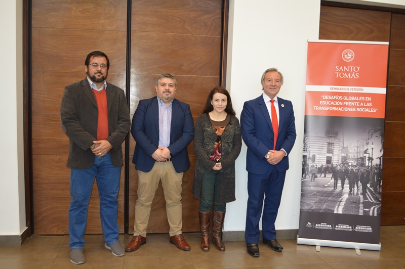 Santo Tomás realizó seminario de educación: “Desafíos globales en Educación frente a las transformaciones sociales”