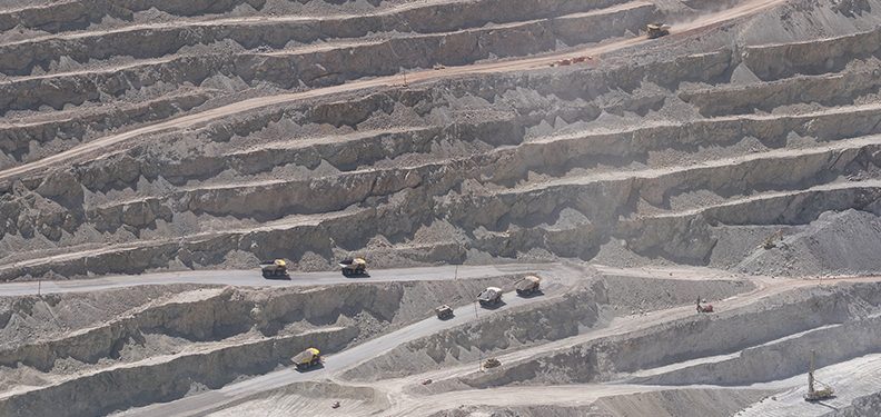 Centro CIELO publica el libro “Inclusión sustentable de mujeres en industrias masculinizadas – La minería en Chile”